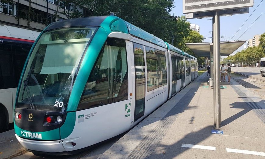 Transdev’s light rail in Barcelona installs magnetic loops at all stops for people with impaired hearing